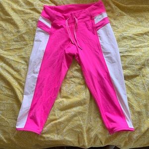 pink lululemons!